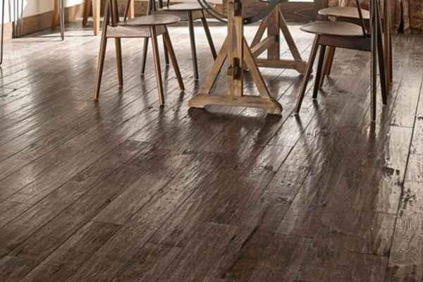 Laminate flooring 12mm by indiana myfloor brand with EIR finish & Handscrape